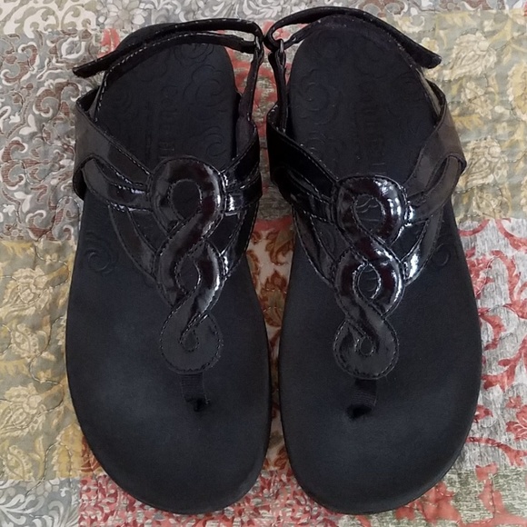 rockport cobb hill ramona thong sandal